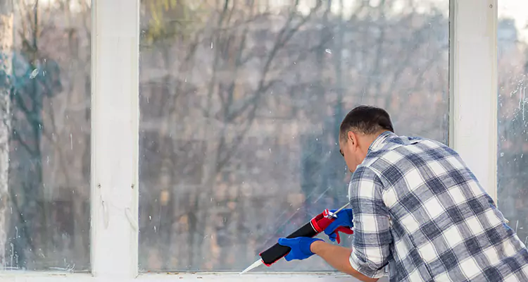 Quality Sliding Shower Door Repair for Closing Issues in Northdale, FL