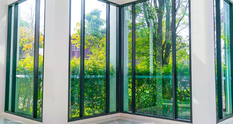 Emergency Balcony Door Glass Repair in Northdale, FL