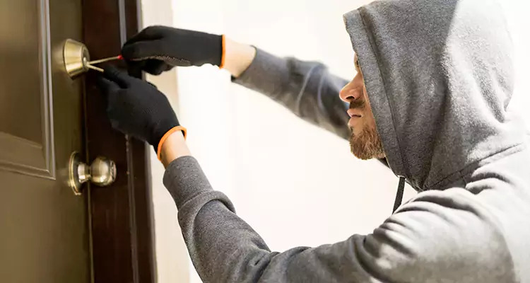 Emergency Motel Lock Repairs—Available 24/7 in Northdale, FL