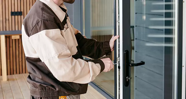 Fix Patio Screen Door Rollers in Northdale, FL
